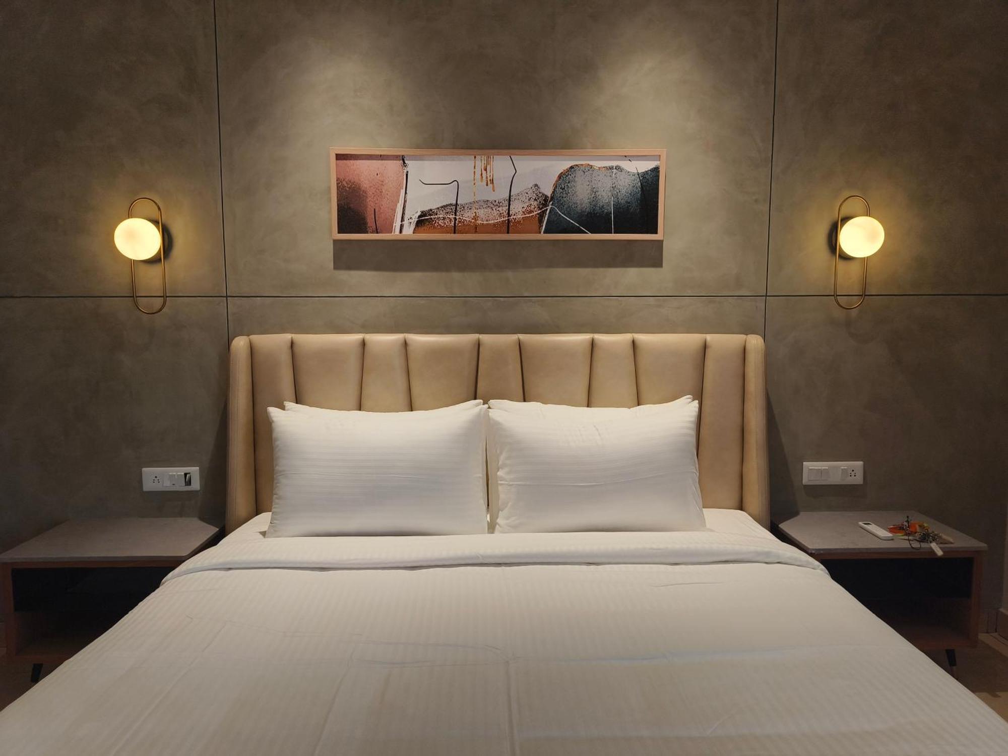 Olive Hotel Le Opera By Embassy Group Bangalore Exterior foto